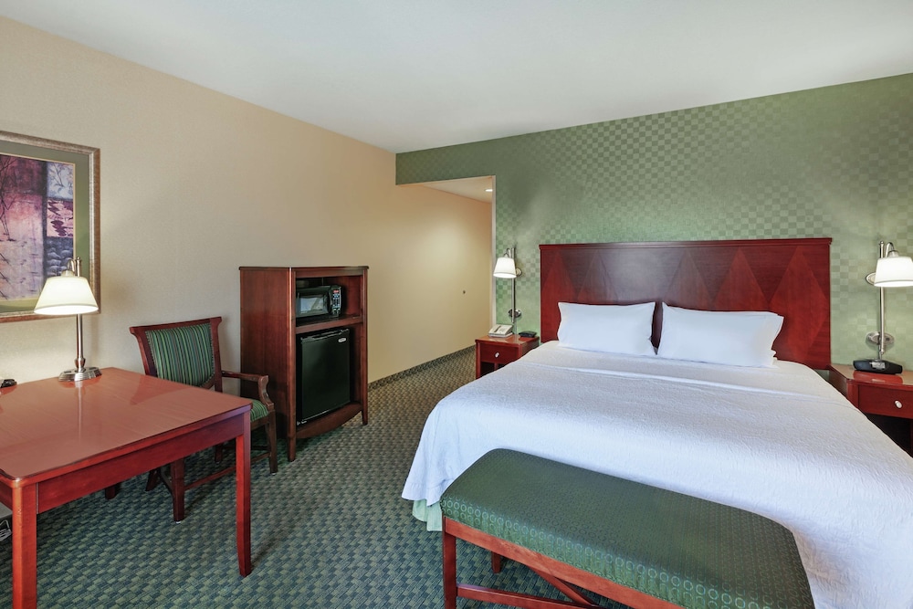 Hampton Inn & Suites El Paso West - photo 13