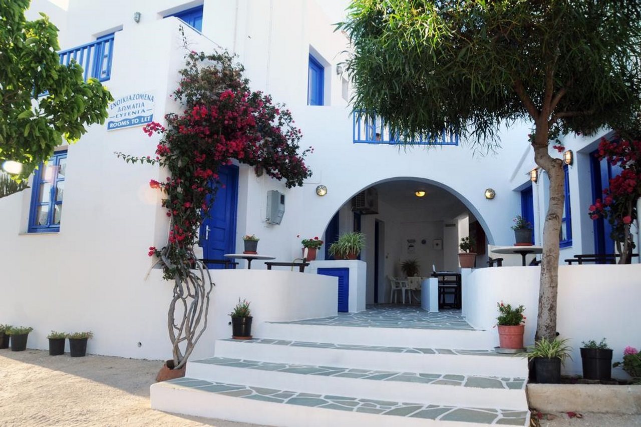 Evgenia Rooms & Apartments