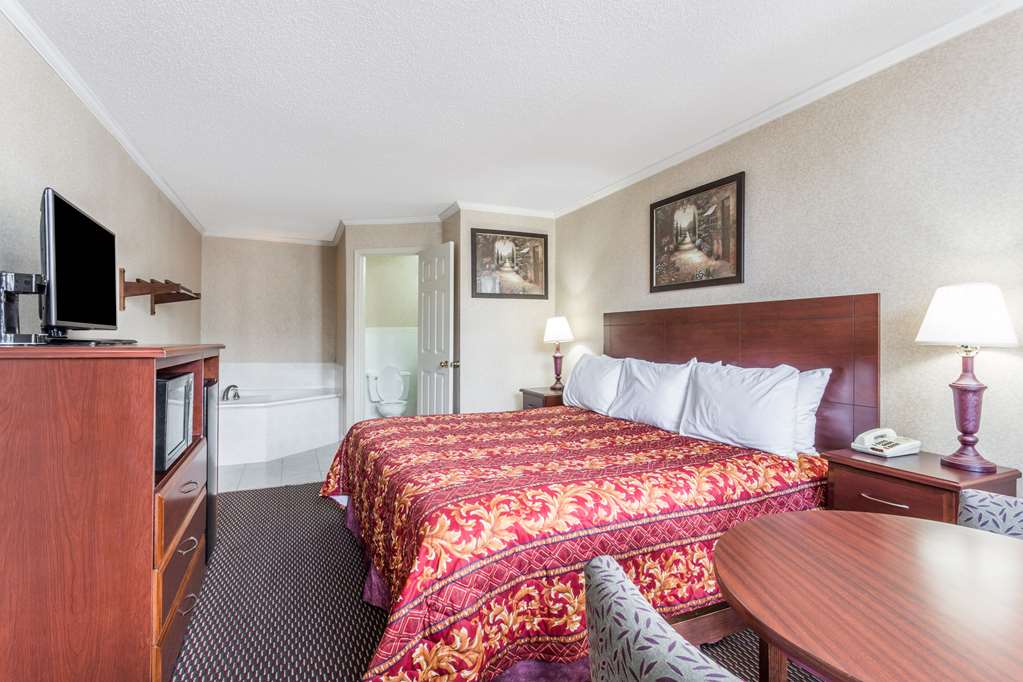 Ramada Limited Norfolk - photo 14