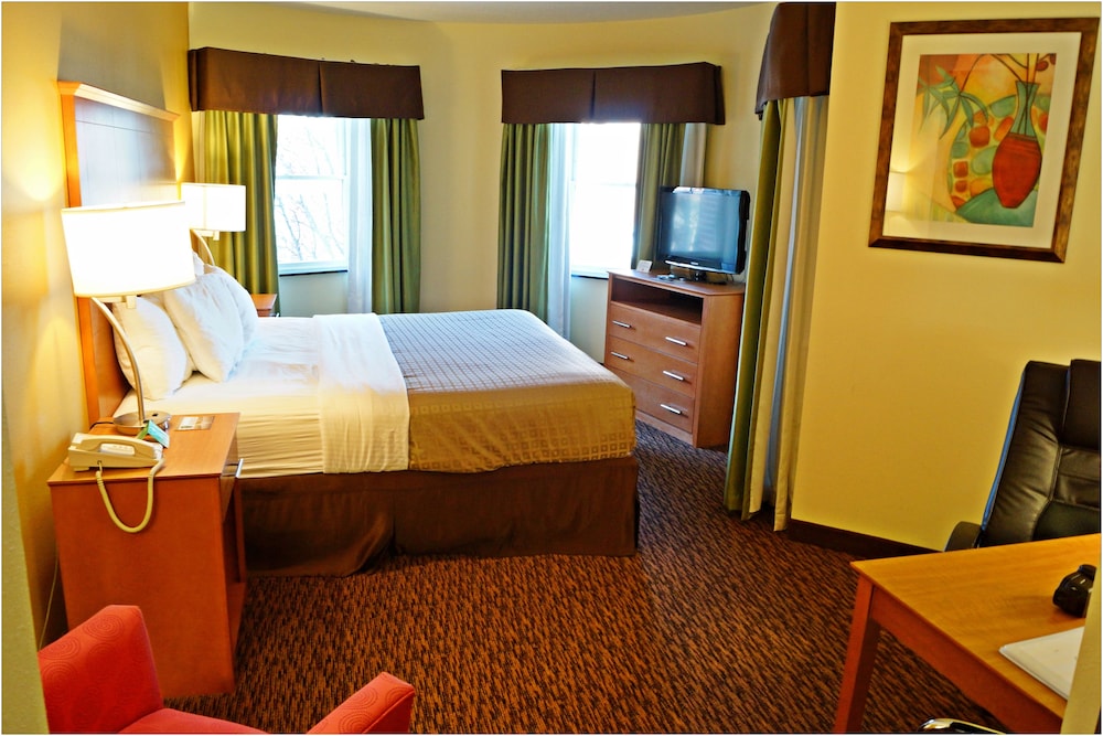 University Hotel & Suites Shippensburg Trademark by Wyndham - photo 4
