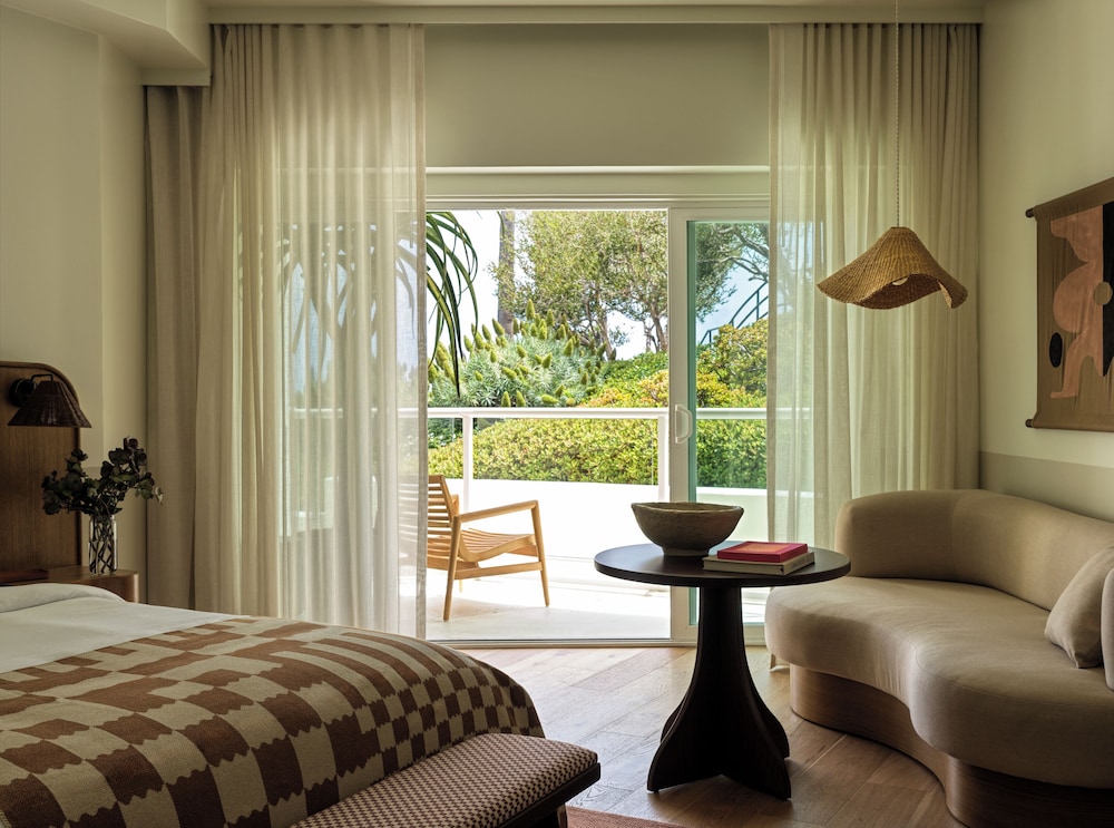 Casa Loma Beach Hotel - photo 22