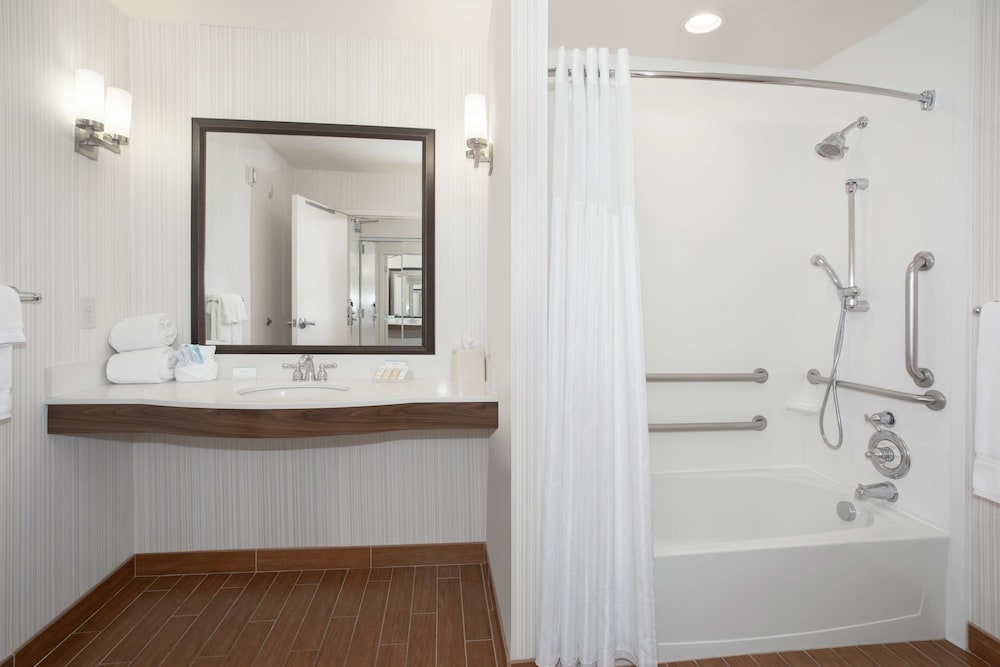 Hilton Garden Inn Lincoln Downtown Haymarket - photo 17