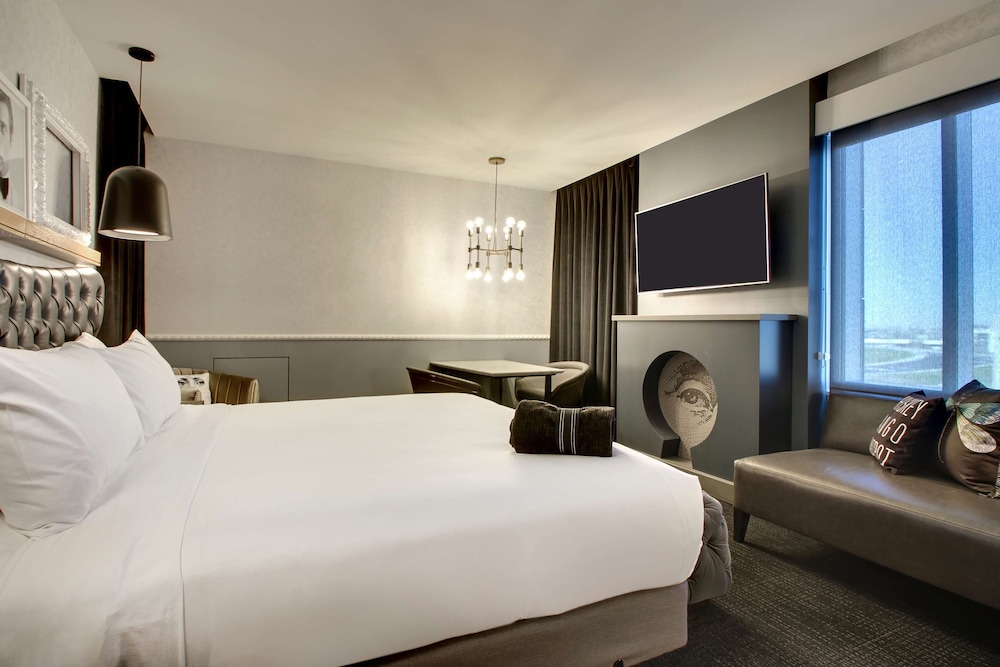 The Rose Chicago Tapestry Collection by Hilton - photo 34