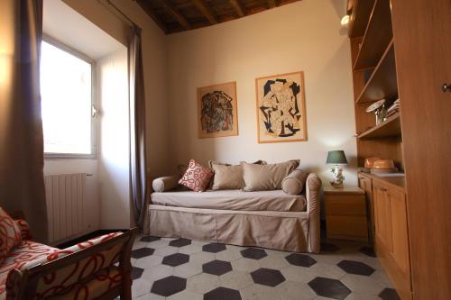 Navona Opera Holiday House — 4-Star Luxury Hotel in Rome, Italy
