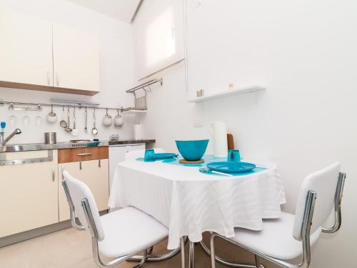 Apartments Carmen & Tosca Studio with Patio