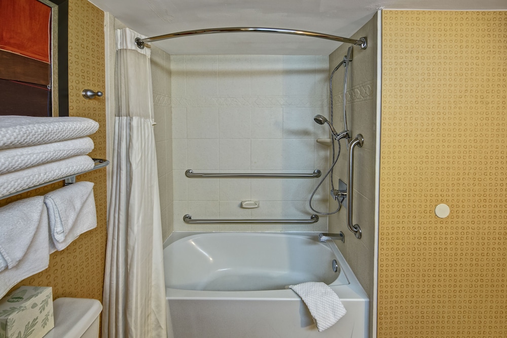 DoubleTree by Hilton Murfreesboro - photo 25
