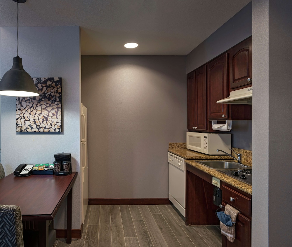 Homewood Suites by Hilton Fort Collins - photo 16
