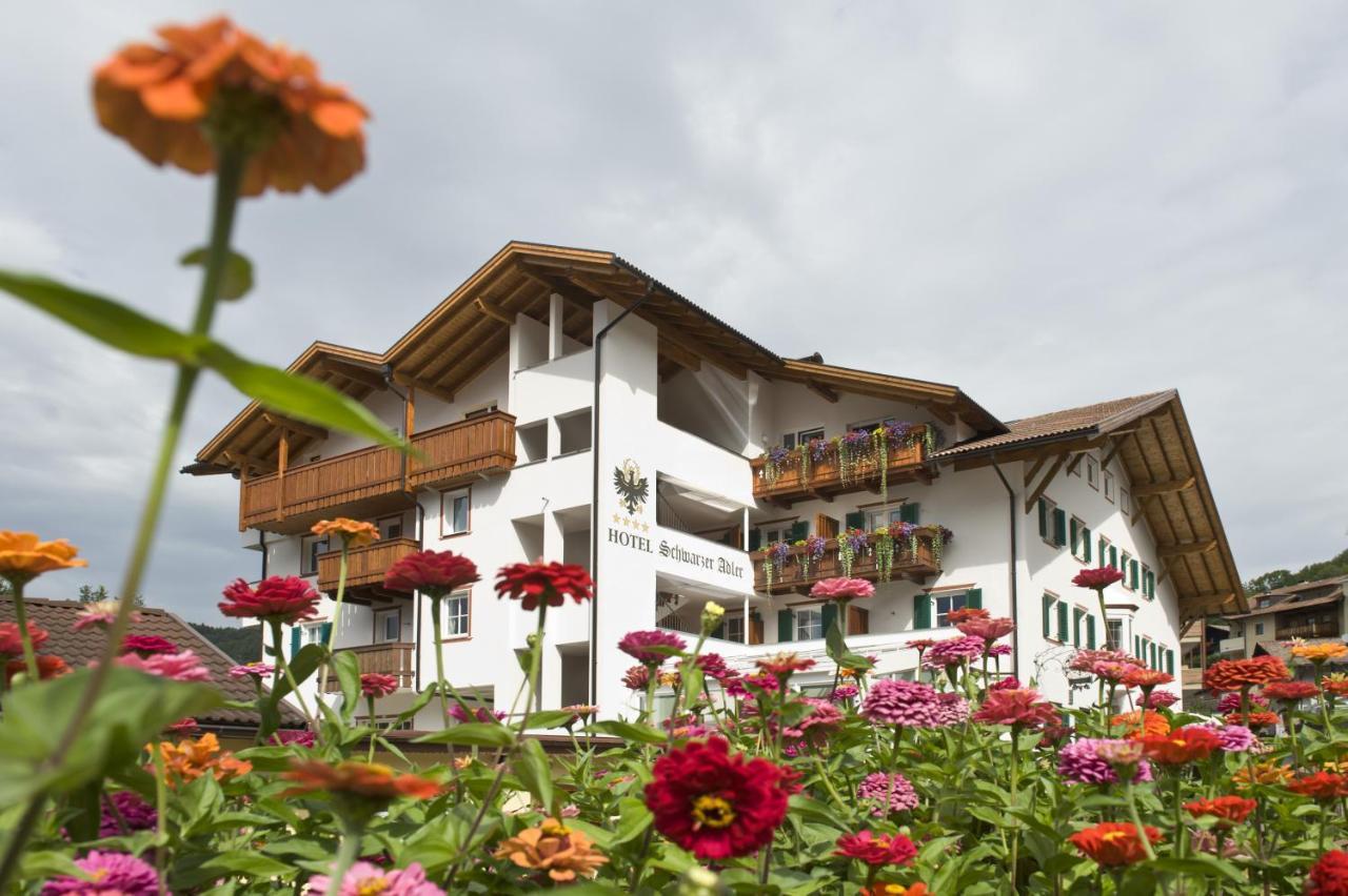 Schwarzer Adler - carbon neutral hotel in Siusi