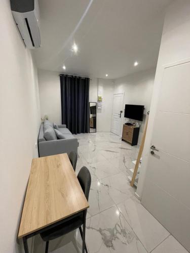 Studio a 250 Metres du Casino de Monaco in Beausoleil, France