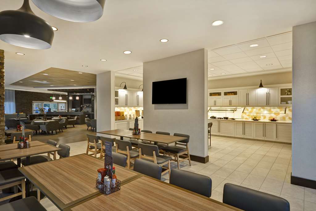 Hyatt Place Fresno - photo 11