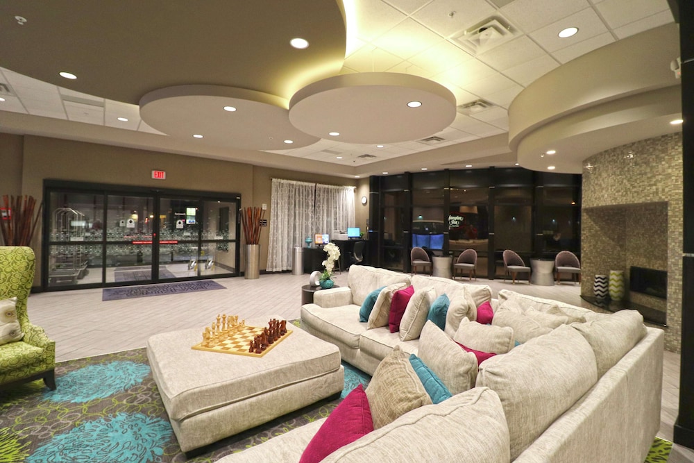 Hampton Inn Kearney - photo 47