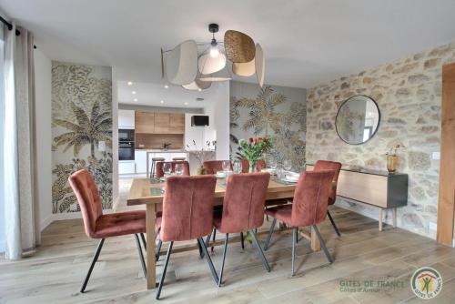 Le cap roz - carbon neutral hotel in Tregastel