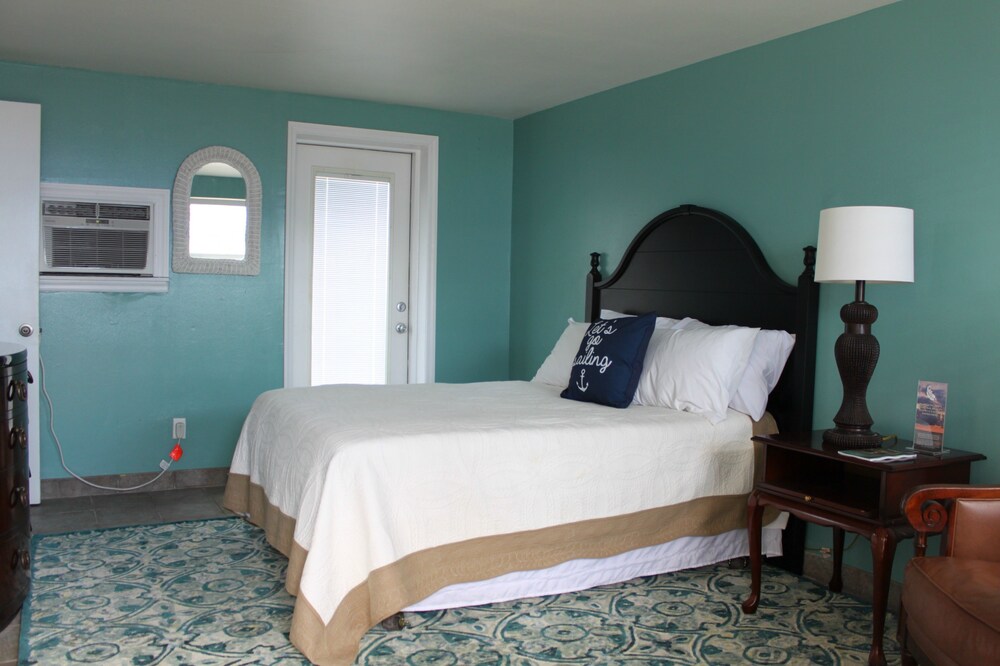 The Surf Beach Motel - photo 12