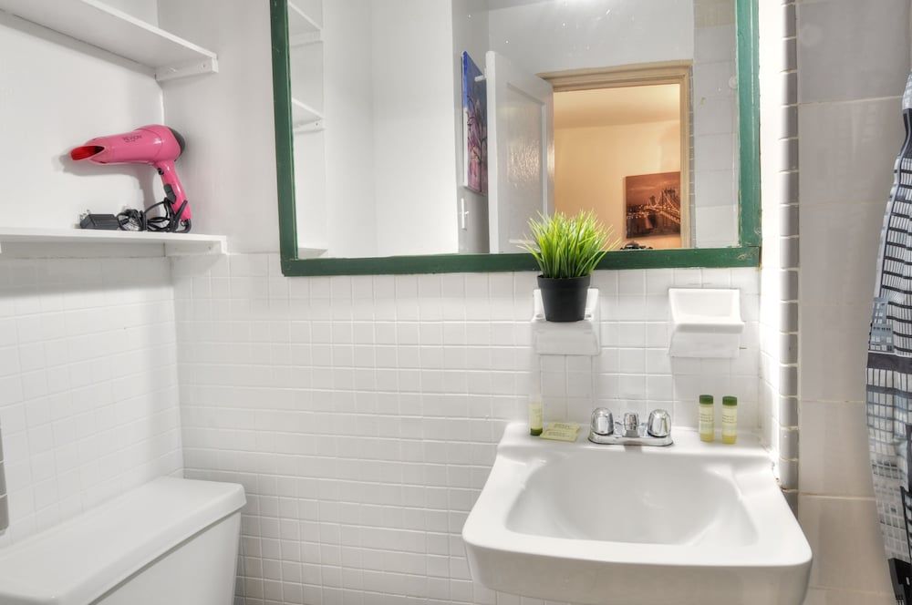 Chelsea Art Suites - photo 7