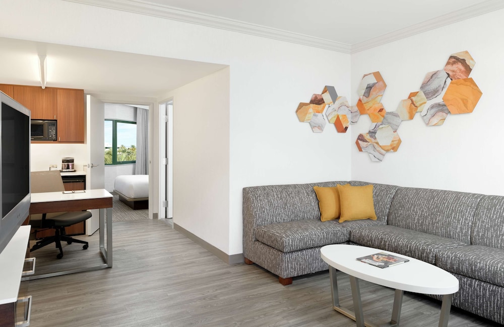 DoubleTree Suites by Hilton Phoenix - photo 6