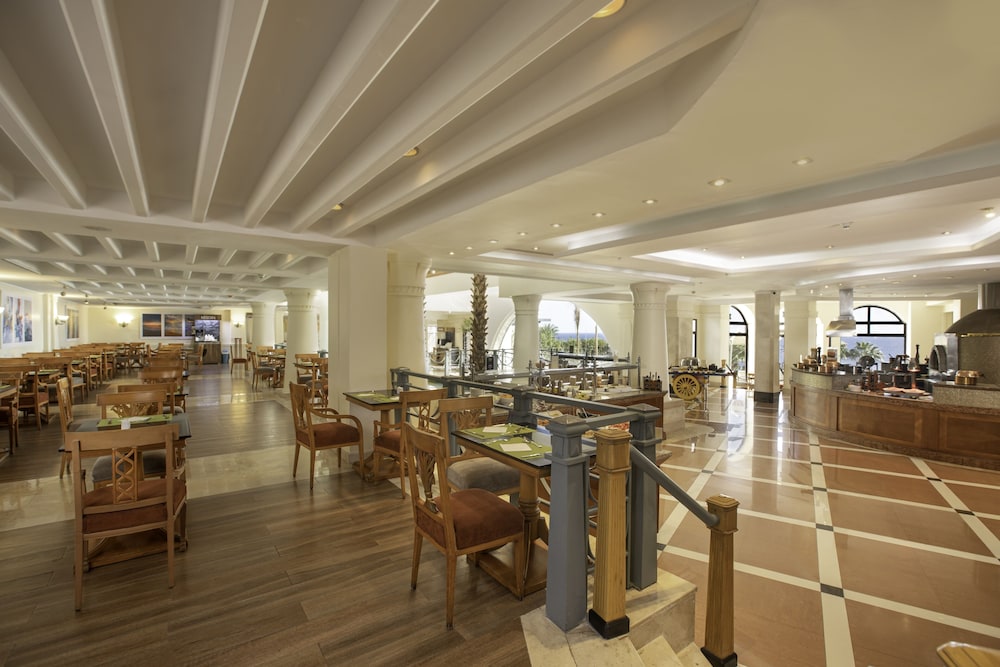 מזון ומשקאות