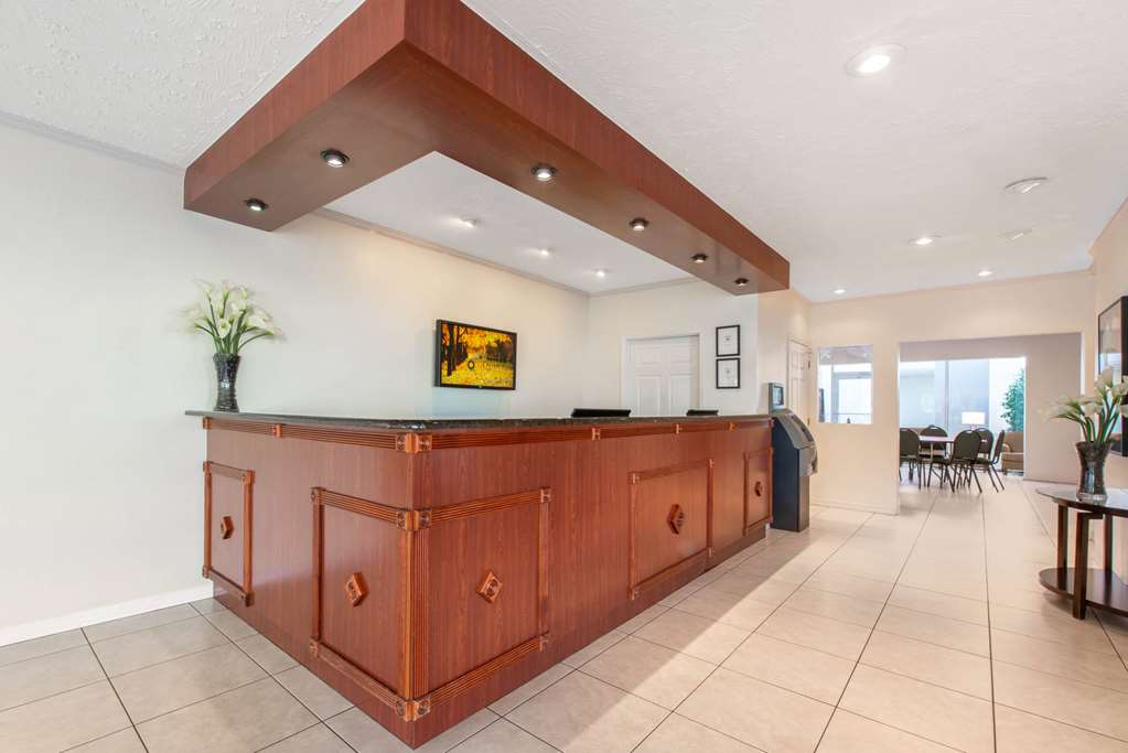 La Quinta Inn by Wyndham Clearwater Central - photo 5