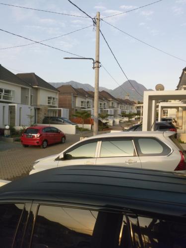 Alysahouse 2 Bedrooms Dekat JTP3 — Batu — photo 2