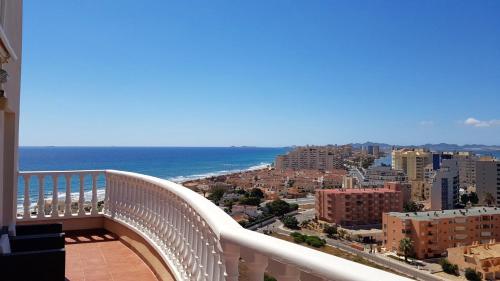 Top floor duplex in La Manga 90 sqm solarium 360 view — 4-Star Luxury Hotel in La Manga Del Mar Menor, Spain