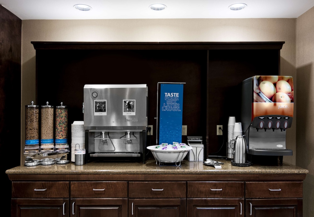 Hampton Inn Statesville - photo 56