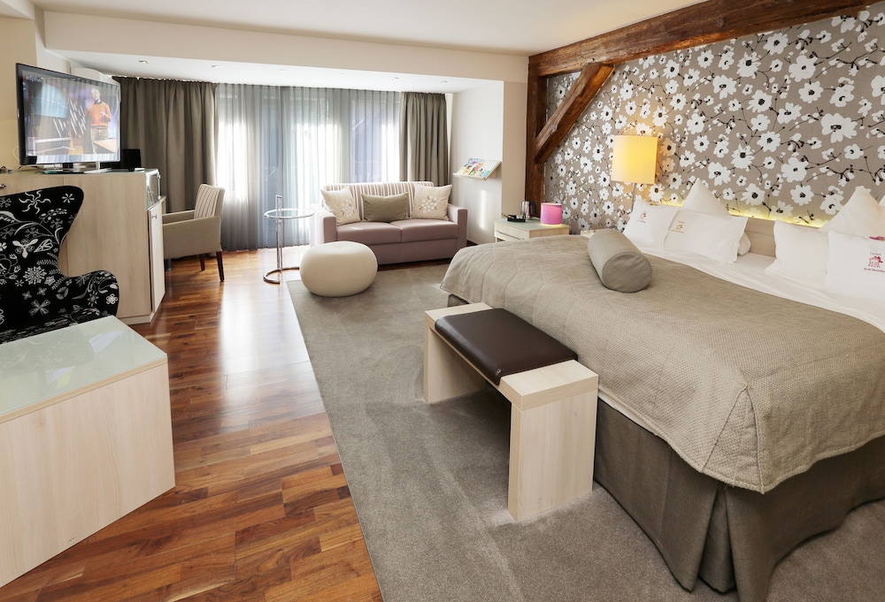 Hotel An Der Wasserburg — Wolfsburg