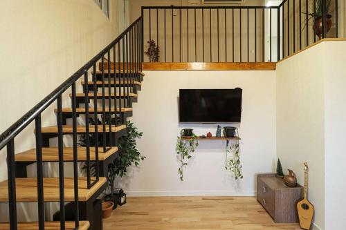 Cosy Central 2 BR Apartment By Wehost