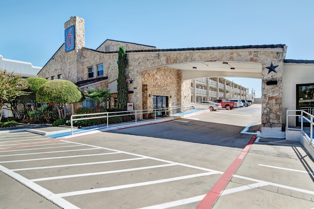 Motel 6 Dallas TX Forest Lane - featured photo