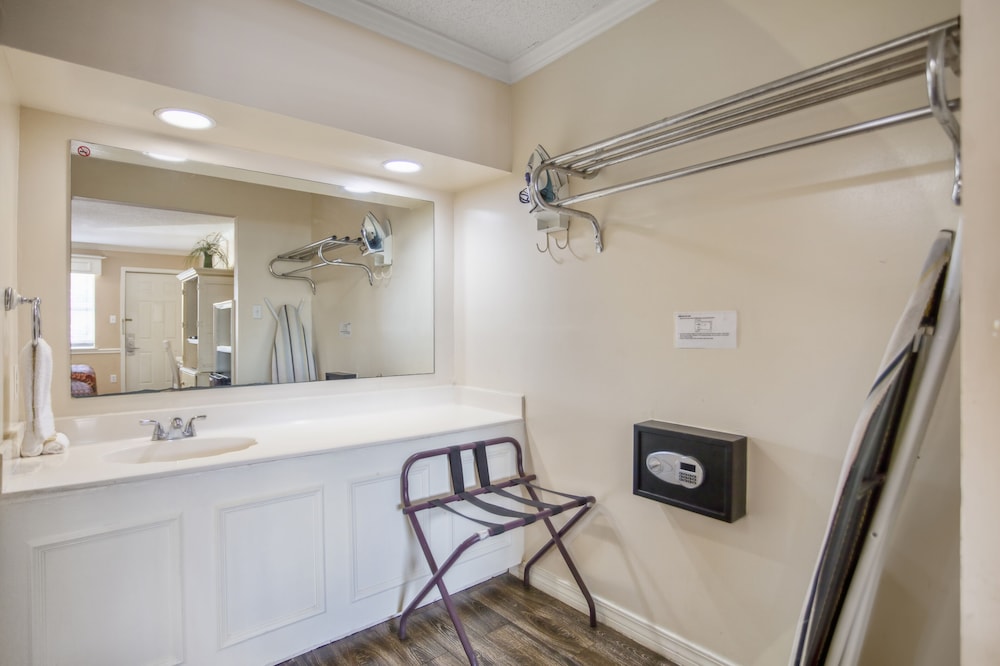 Edgewater Inn Biloxi Beach - photo 11