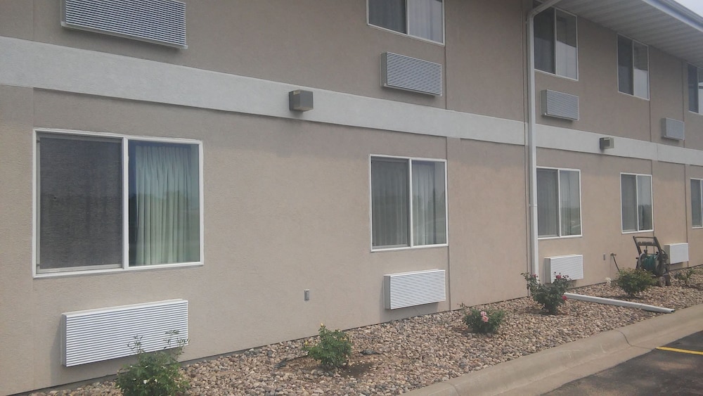 Bilmar Inn & Suites Dell Rapids Near Sioux Falls - photo 187