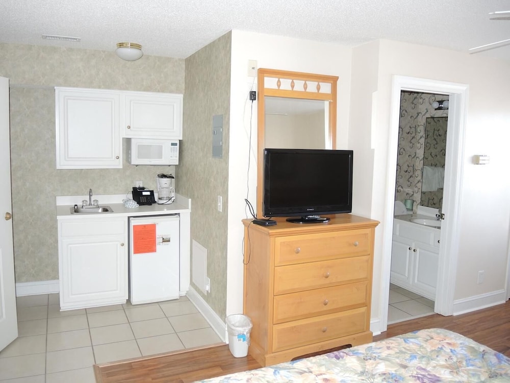 Family Friendly Brunswick Plantation Villa 1609 with Great Resort Amenities by RedAwning - photo 8