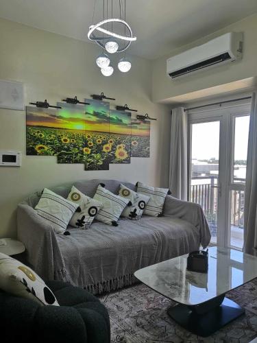 Saint Honore Executive 1 Full bed 1 Sofa bed 1 Pull out bed 2BR — 4-Star Luxury Hotel in Iloilo, Philippines