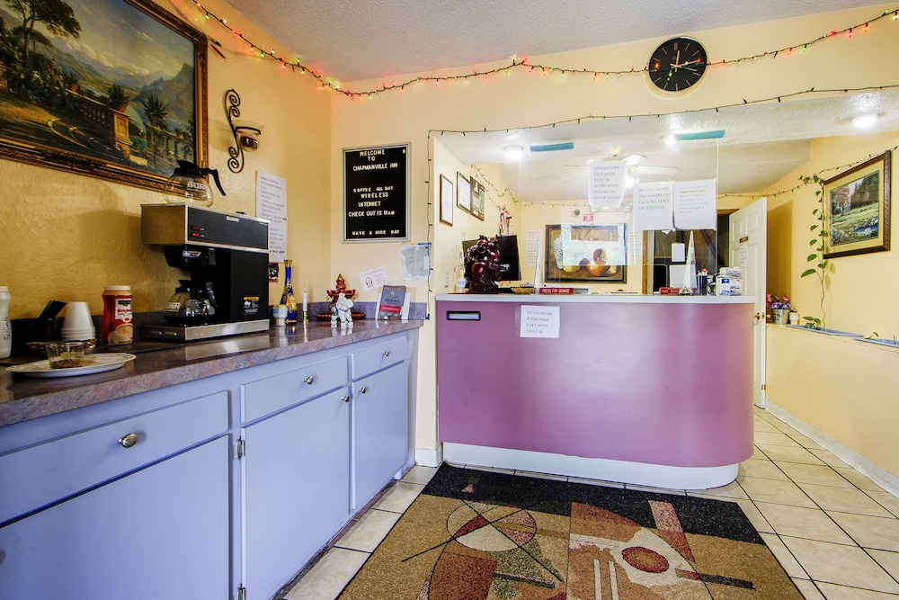 OYO Hotel Chapmanville Inn WV Hwy 119 - photo 5