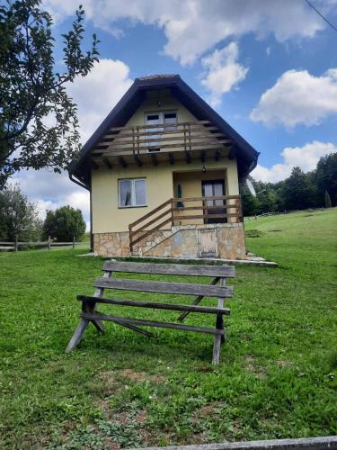 Kućica na Tari - carbon neutral hotel in Unknown City