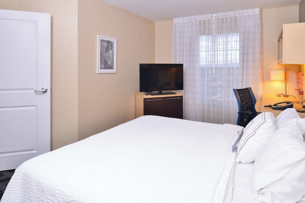 TownePlace Suites by Marriott Las Vegas Henderson - photo 12