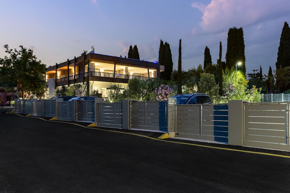 Lamasu RioVerde Lago di Garda — hotel in San Felice Del Benaco