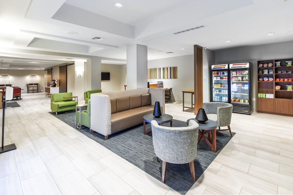 Holiday Inn Express & Suites West by IHG - photo 35