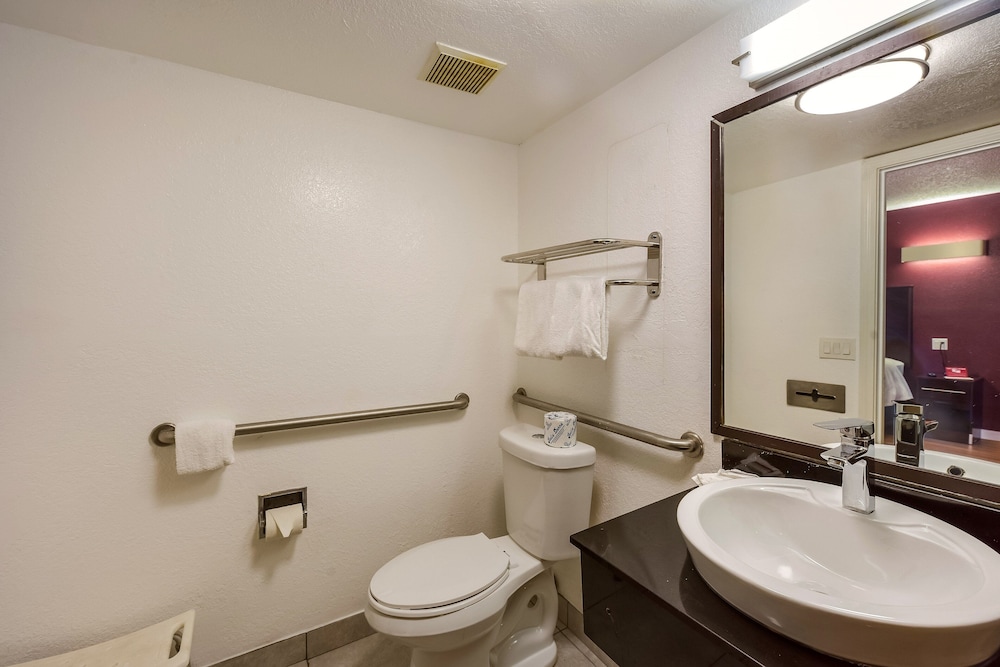 Red Roof Inn Plano - photo 12