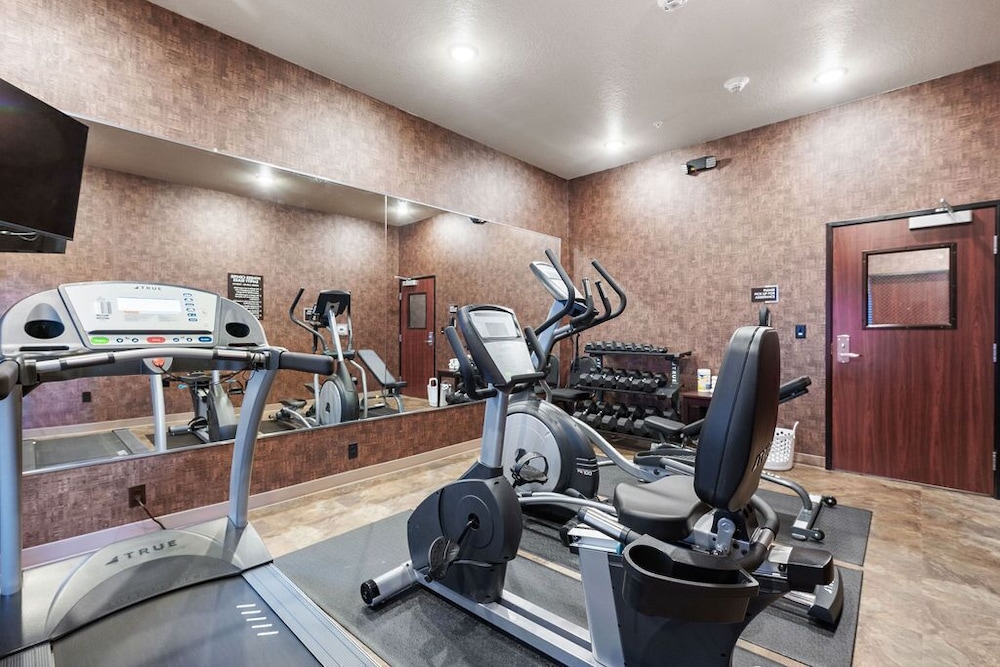 Cobblestone Hotel & Suites Mosinee - photo 70