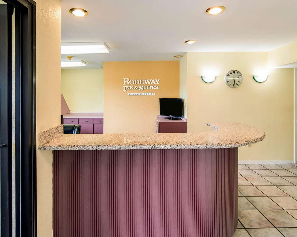Rodeway Inn & Suites Highway 290 Northwest - photo 8