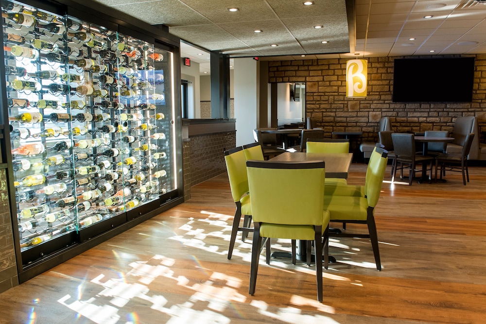 Holiday Inn Hotel & Suites Des Moines Northwest by IHG - photo 33