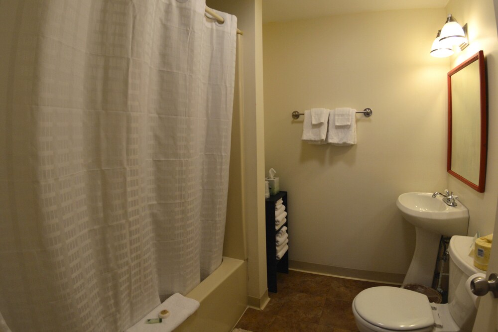 Hyde Away Inn - photo 32
