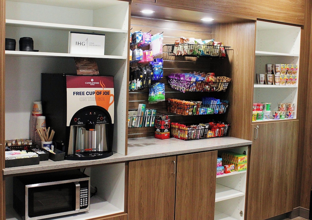 Candlewood Suites Fayetteville University of Arkansas by IHG - photo 27