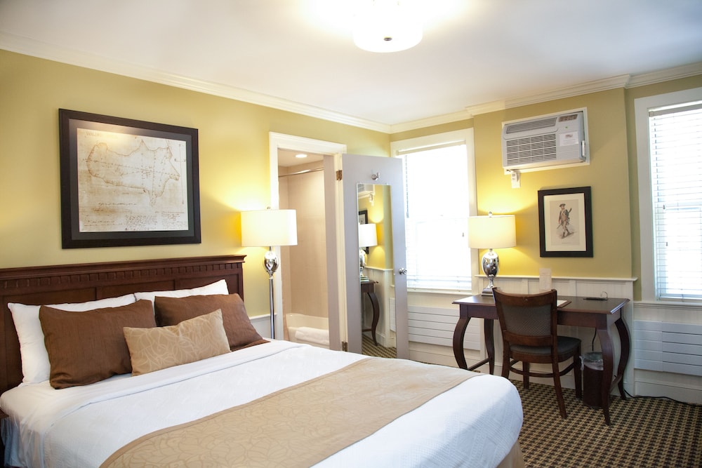 Concord's Colonial Inn - photo 14