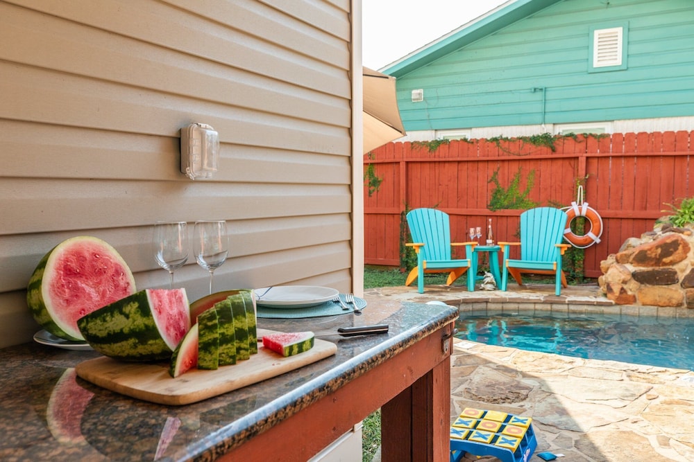 Tortuga Inn - photo 28