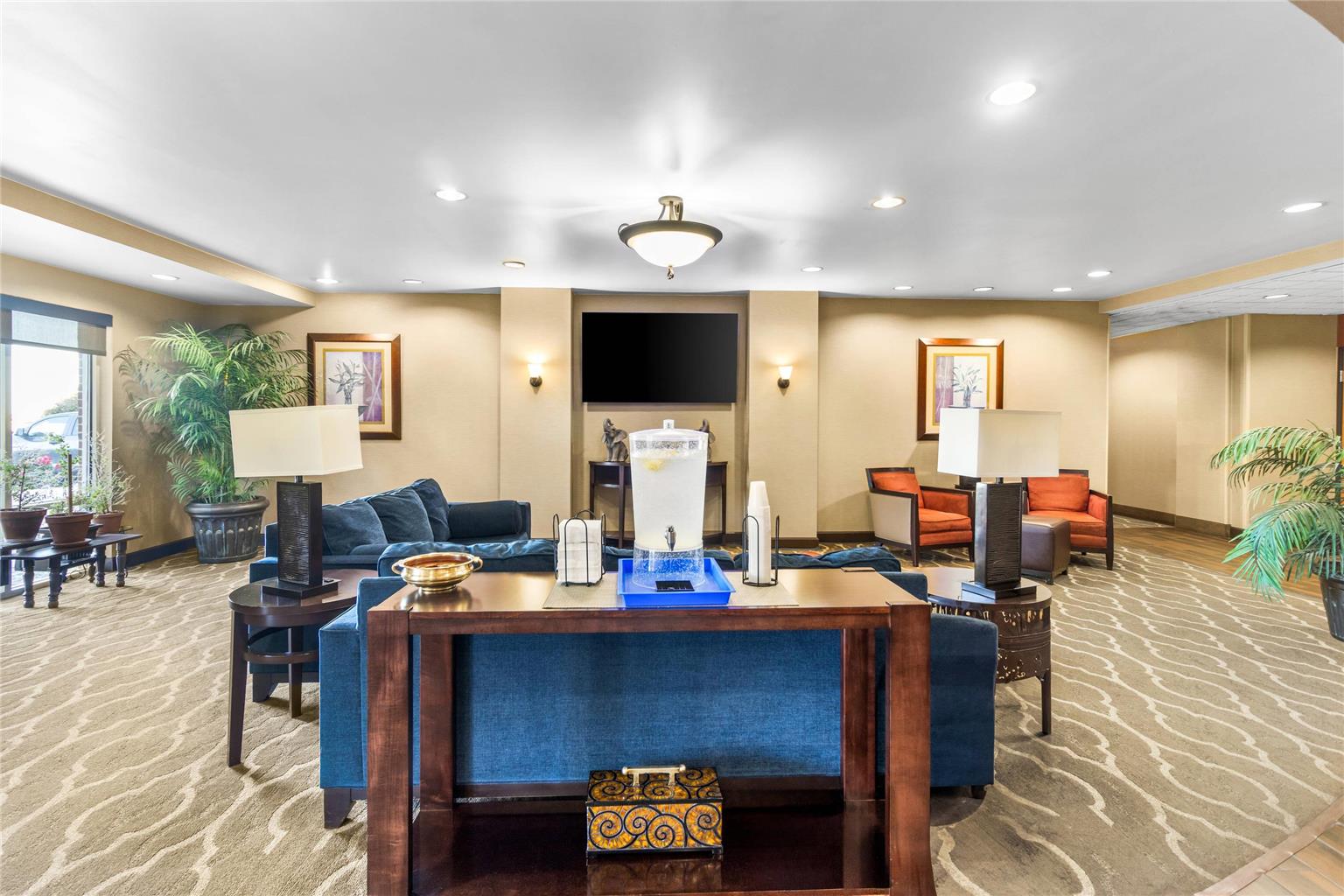 Comfort Suites Mount Vernon - photo 7