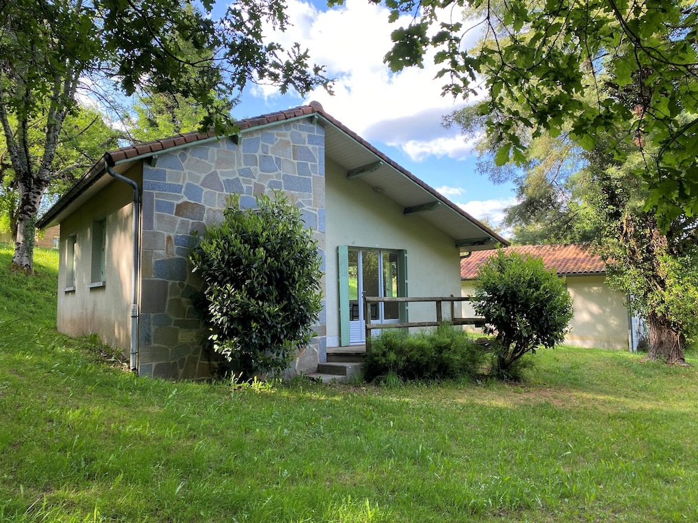 SARL Manot Vacances - last minute hotel in Loubert