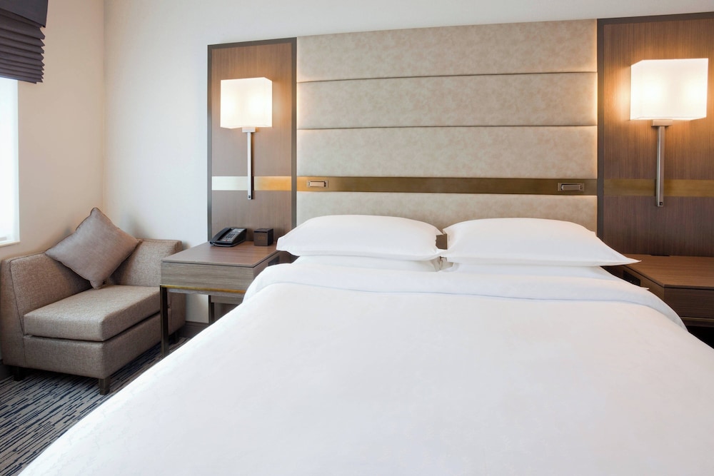 Sheraton St. Paul Woodbury Hotel - photo 10