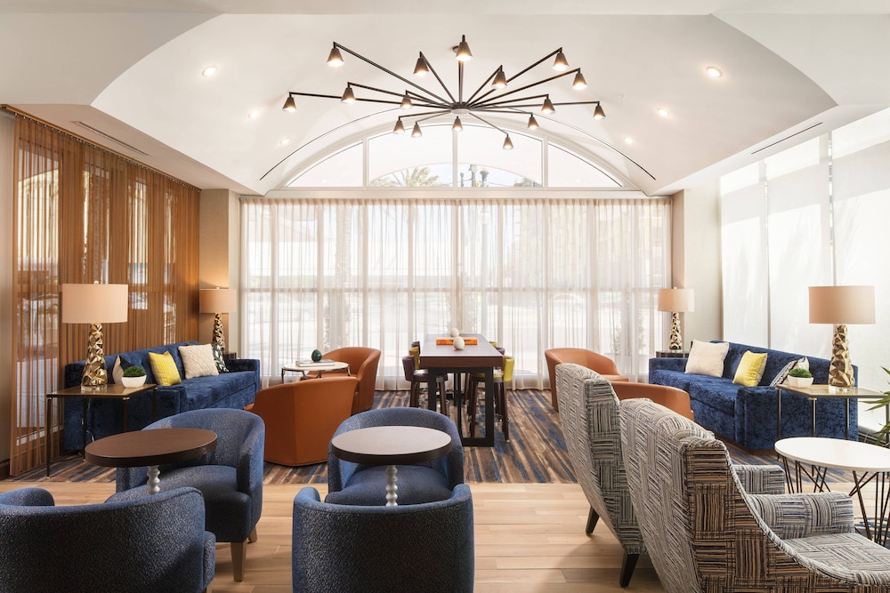 SpringHill Suites by Marriott New Orleans Downtown Canal Street - photo 2