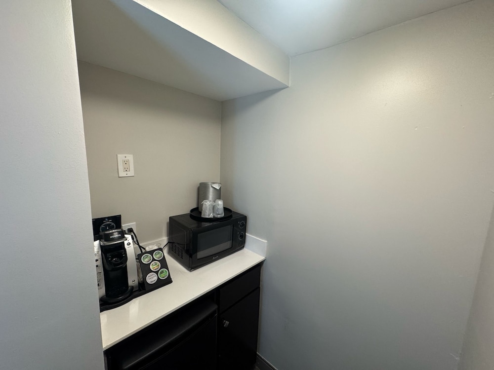 Holiday Inn Express & Suites Atlanta Downtown by IHG - photo 55