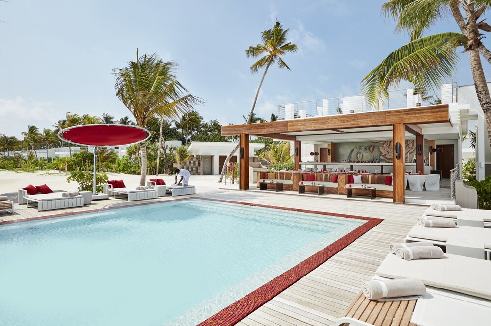 Poolside Bar